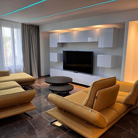 Brit Hotel De Grignan Vichy Eksteriør billede