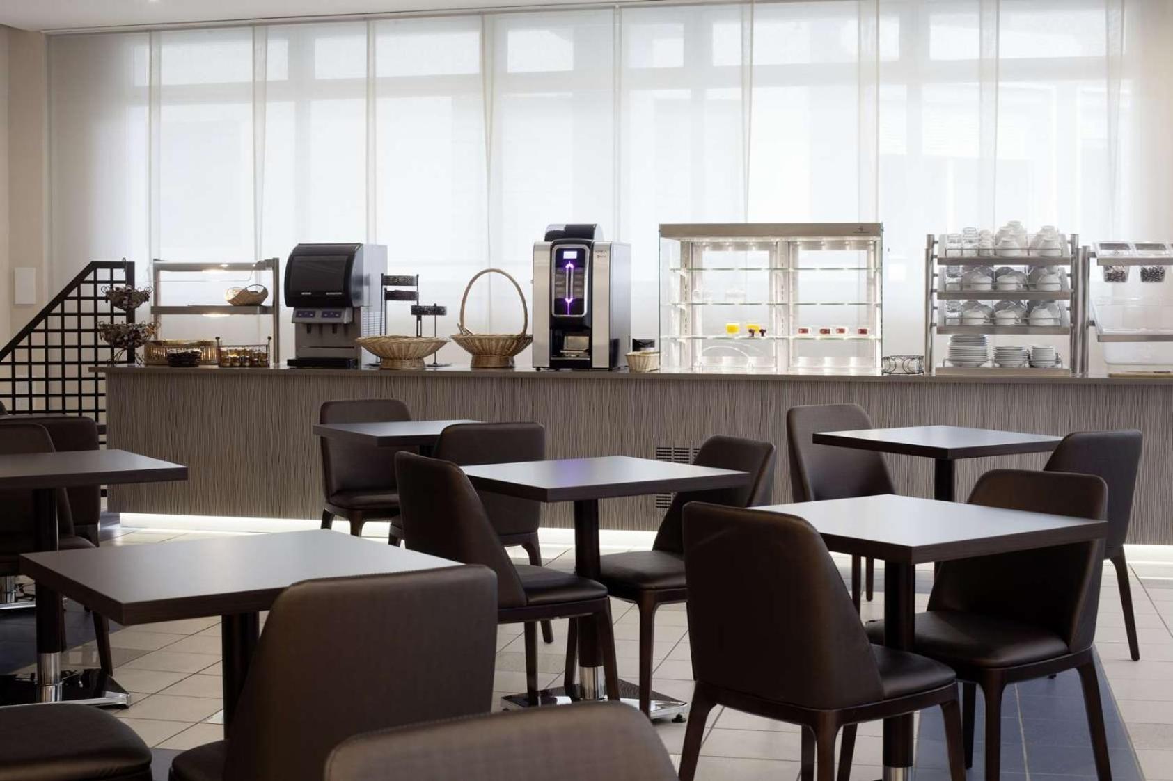 Brit Hotel De Grignan Vichy Eksteriør billede