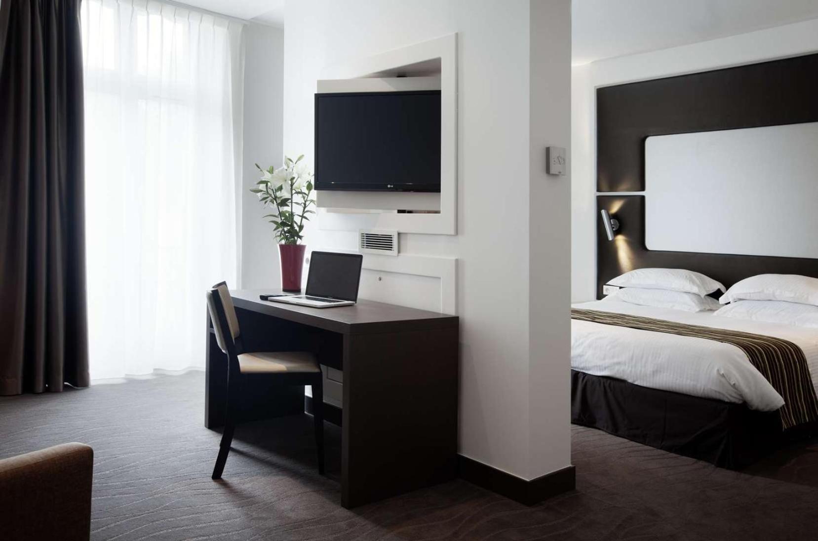 Brit Hotel De Grignan Vichy Eksteriør billede